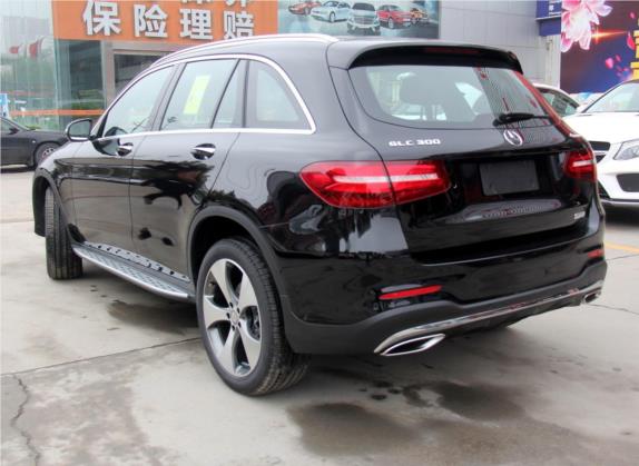 奔驰GLC 2017款 GLC 300 4MATIC 豪华型 外观   斜后