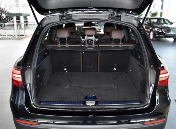 奔驰GLC 2018款 GLC 200 4MATIC 车厢座椅   后备厢