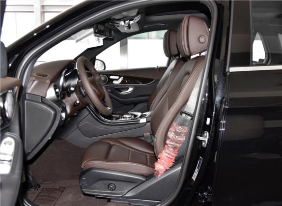 奔驰GLC 2018款 GLC 260 4MATIC 动感型 车厢座椅   前排空间