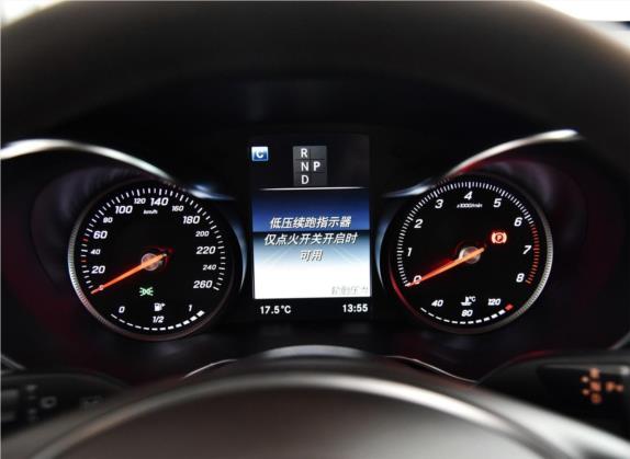 奔驰GLC 2018款 GLC 260 4MATIC 动感型 中控类   仪表盘