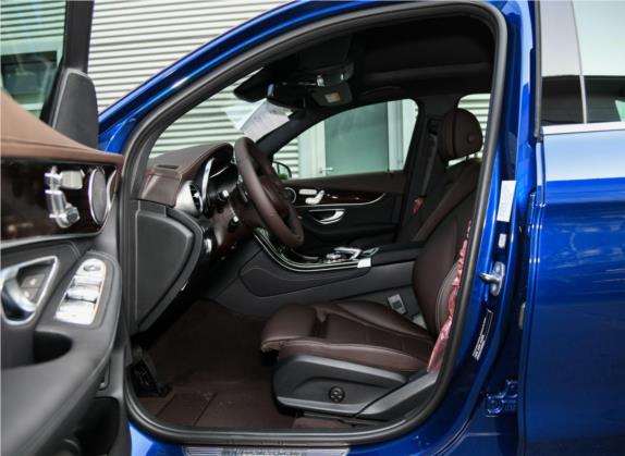 奔驰GLC 2018款 GLC 260 4MATIC 豪华型 车厢座椅   前排空间