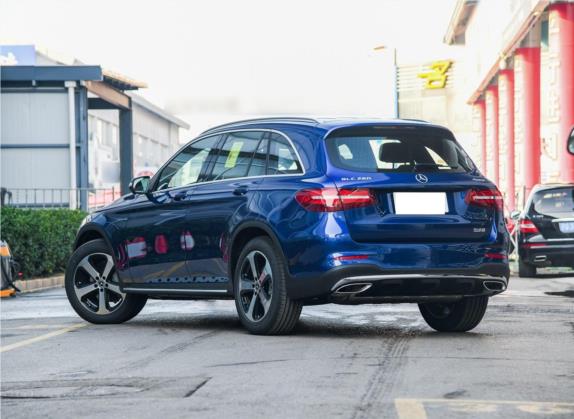 奔驰GLC 2018款 GLC 260 4MATIC 豪华型 外观   斜后