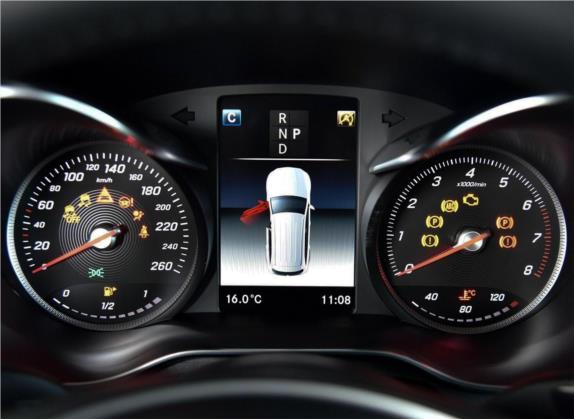 奔驰GLC 2018款 GLC 260 4MATIC 豪华型 中控类   仪表盘