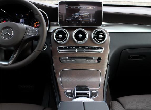 奔驰GLC 2018款 GLC 300 4MATIC 豪华型 中控类   中控台
