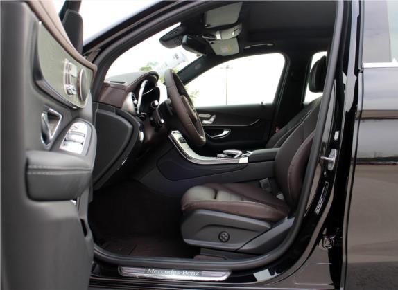 奔驰GLC 2018款 GLC 300 4MATIC 豪华型 车厢座椅   前排空间