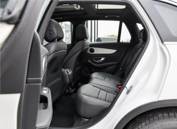 奔驰GLC 2018款 改款 GLC 200 4MATIC 车厢座椅   后排空间