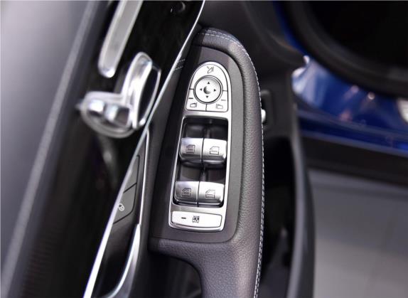 奔驰GLC 2018款 改款 GLC 260 4MATIC 动感型 车厢座椅   门窗控制