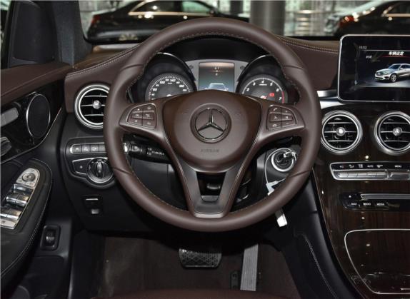 奔驰GLC 2018款 改款 GLC 260 4MATIC 豪华型 中控类   驾驶位