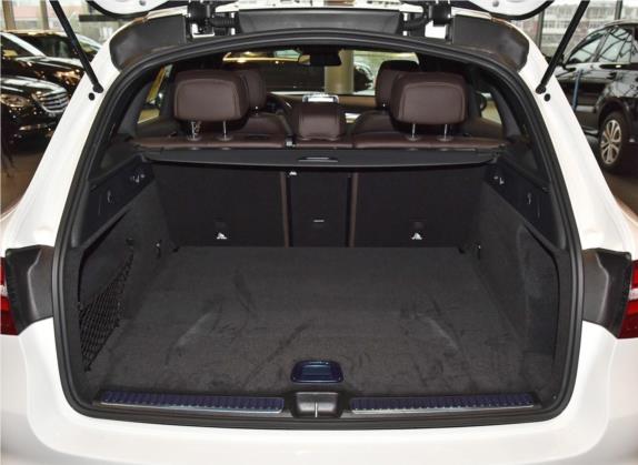 奔驰GLC 2018款 改款 GLC 260 4MATIC 豪华型 车厢座椅   后备厢