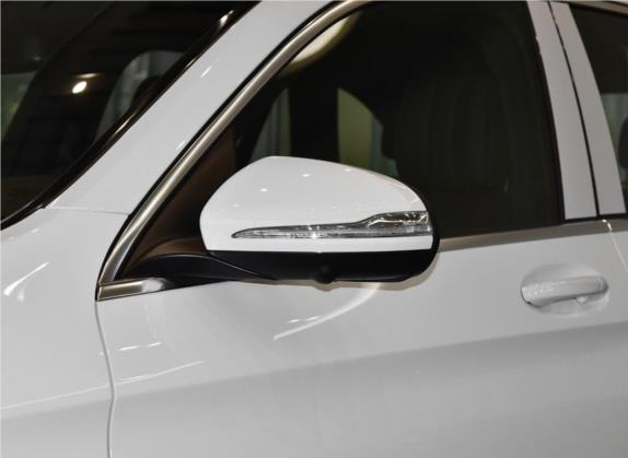 奔驰GLC 2018款 改款 GLC 260 4MATIC 豪华型 外观细节类   外后视镜