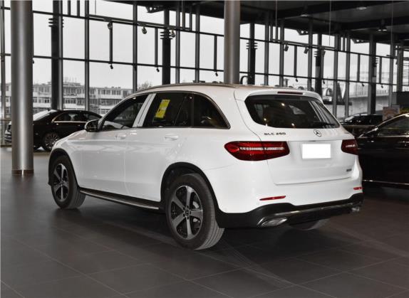 奔驰GLC 2018款 改款 GLC 260 4MATIC 豪华型 外观   斜后