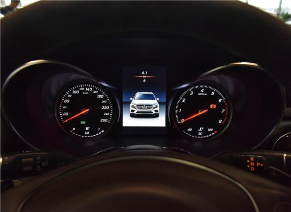 奔驰GLC 2018款 改款 GLC 260 4MATIC 豪华型 中控类   仪表盘