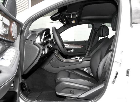 奔驰GLC 2018款 改款 GLC 300 4MATIC 动感型 车厢座椅   前排空间