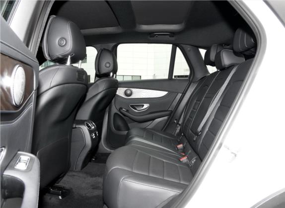 奔驰GLC 2018款 改款 GLC 300 4MATIC 动感型 车厢座椅   后排空间