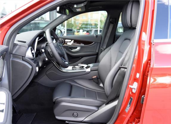 奔驰GLC 2019款 GLC 260 4MATIC 豪华型 车厢座椅   前排空间