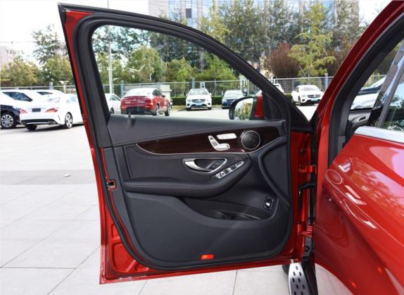 奔驰GLC 2019款 GLC 260 4MATIC 豪华型 车厢座椅   前门板