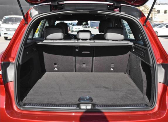 奔驰GLC 2019款 GLC 300 L 4MATIC 动感型 车厢座椅   后备厢