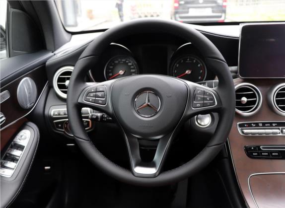 奔驰GLC 2019款 改款 GLC 300 L 4MATIC 豪华型 中控类   驾驶位