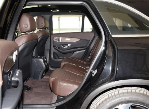 奔驰GLC 2020款 GLC 300 L 4MATIC 豪华型 车厢座椅   后排空间