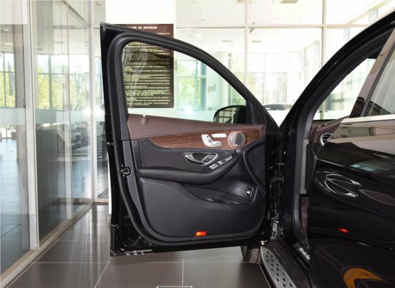 奔驰GLC 2020款 GLC 300 L 4MATIC 豪华型 车厢座椅   前门板