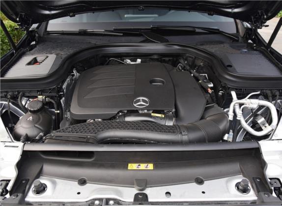 奔驰GLC 2020款 GLC 300 L 4MATIC 动感型 其他细节类   发动机舱