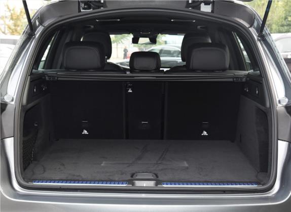 奔驰GLC 2020款 GLC 300 L 4MATIC 动感型 车厢座椅   后备厢
