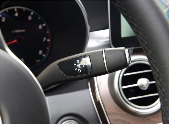 奔驰GLC 2020款 GLC 300 L 4MATIC 动感型 中控类   挡把