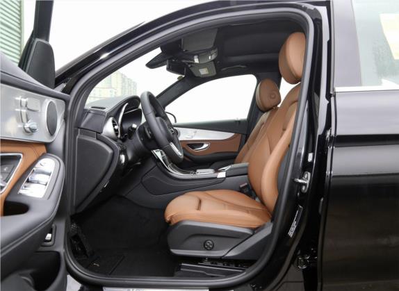 奔驰GLC 2020款 改款 GLC 260 L 4MATIC 动感型 车厢座椅   前排空间