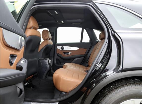 奔驰GLC 2020款 改款 GLC 260 L 4MATIC 动感型 车厢座椅   后排空间