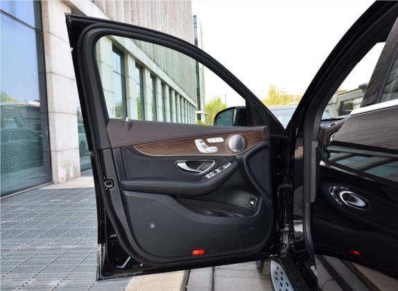 奔驰GLC 2020款 改款 GLC 300 L 4MATIC 豪华型 车厢座椅   前门板