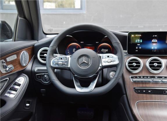 奔驰GLC 2020款 改款 GLC 300 L 4MATIC AMG-Line 中控类   驾驶位