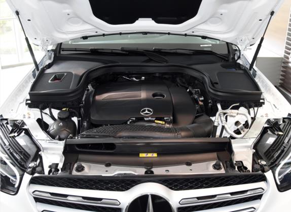 奔驰GLC 2022款 GLC 260 L 4MATIC 动感型 其他细节类   发动机舱