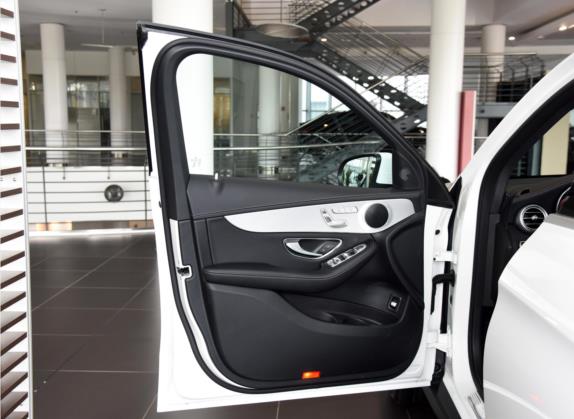 奔驰GLC 2022款 GLC 260 L 4MATIC 动感型 车厢座椅   前门板