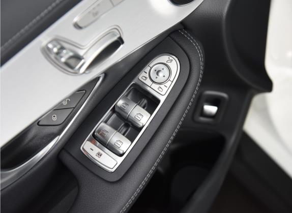 奔驰GLC 2022款 GLC 260 L 4MATIC 动感型 车厢座椅   门窗控制