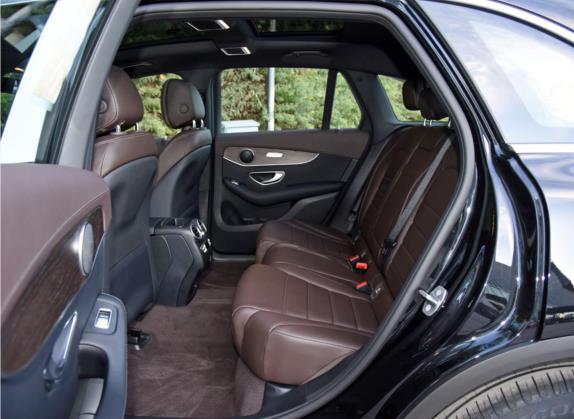 奔驰GLC 2022款 GLC 260 L 4MATIC 豪华型 车厢座椅   后排空间