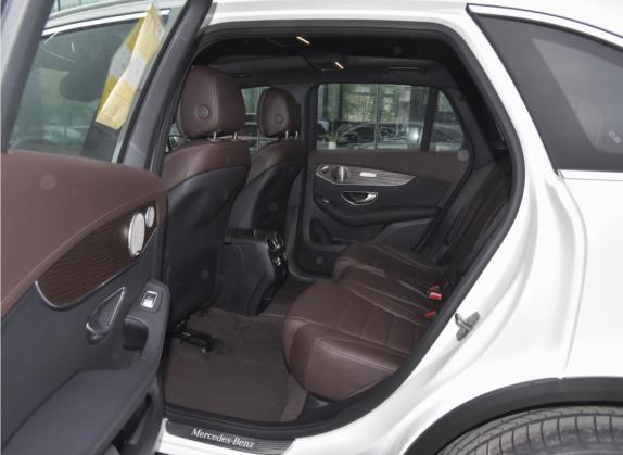 奔驰GLC 2022款 改款 GLC 300 L 4MATIC 豪华型 车厢座椅   后排空间