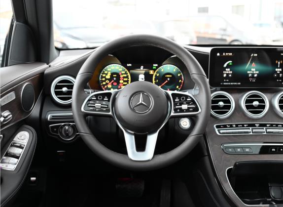 奔驰GLC 2022款 改款 GLC 260 L 4MATIC 豪华型 中控类   驾驶位