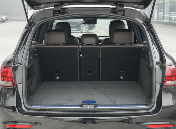 奔驰GLC 2022款 GLC 300 L 4MATIC 动感型臻藏版 车厢座椅   后备厢