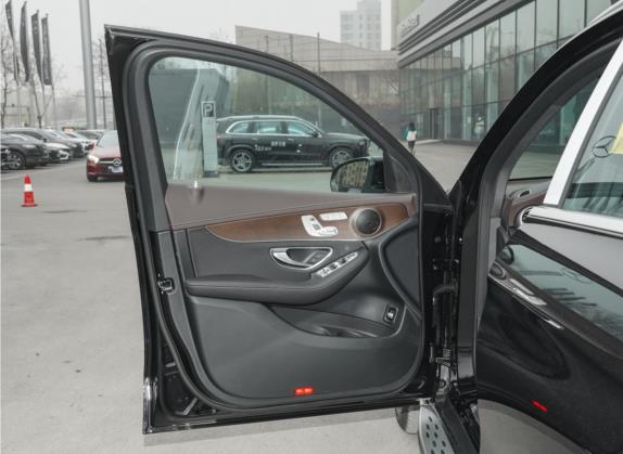 奔驰GLC 2022款 GLC 300 L 4MATIC 动感型臻藏版 车厢座椅   前门板