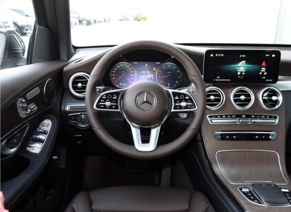奔驰GLC 2022款 改款二 GLC 300 L 4MATIC 豪华型 中控类   驾驶位