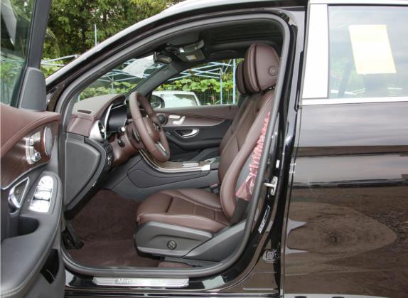 奔驰GLC 2022款 改款 GLC 300 L 4MATIC 动感型臻藏版 车厢座椅   前排空间