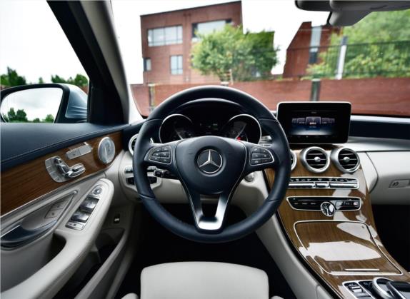 奔驰C级新能源 2016款 C 350 eL 中控类   驾驶位