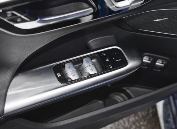 奔驰C级新能源 2023款 C 350 eL 车厢座椅   门窗控制