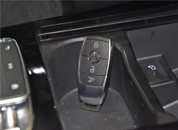 奔驰A级 2019款 A 200 L 运动轿车 其他细节类   钥匙