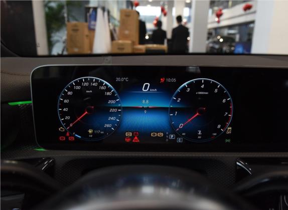 奔驰A级 2019款 A 200 L 运动轿车 中控类   仪表盘