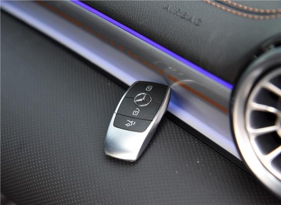 奔驰A级 2019款 A 200 L 运动轿车先行特别版 其他细节类   钥匙