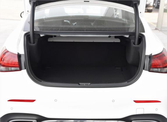 奔驰A级 2019款 A 180 L 运动轿车 车厢座椅   后备厢