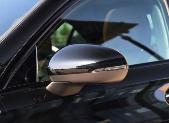 奔驰A级 2019款 A 220 L 4MATIC 运动轿车 外观细节类   外后视镜