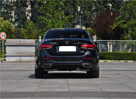 奔驰A级 2019款 A 220 L 4MATIC 运动轿车 外观   正后