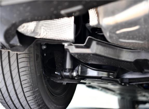 奔驰A级 2019款 改款 A 180 L 运动轿车 其他细节类   后悬架